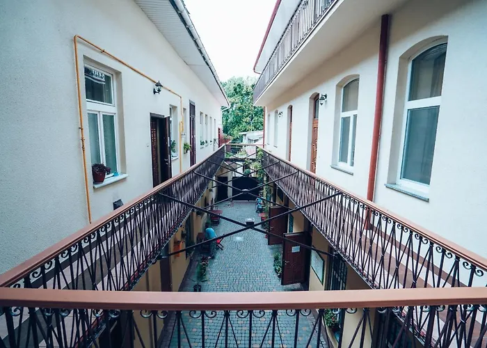 Wonderful Flat On Center